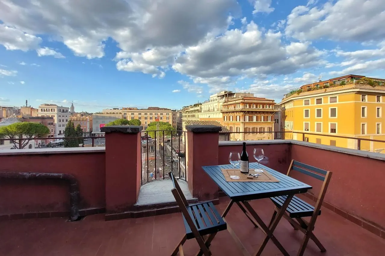 Torre Argentina - Panoramic Penthouse For 8 People With Wonderful Terrace Apartment Rome 0*,