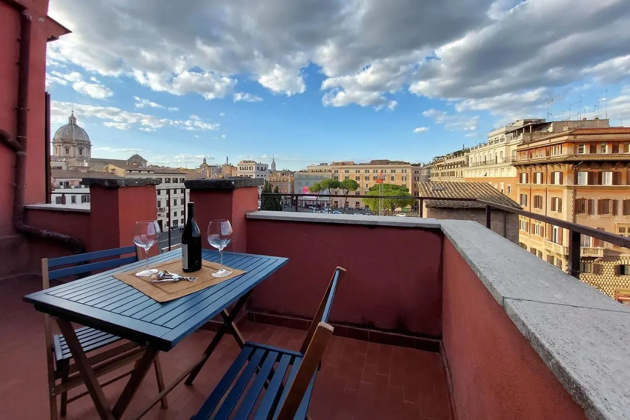 Torre Argentina - Panoramic Penthouse For 8 People With Wonderful Terrace Apartment Rome