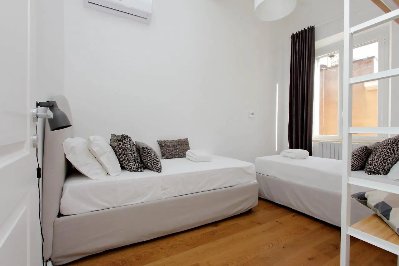 Torre Argentina - Panoramic Penthouse For 8 People With Wonderful Terrace Appartamento Roma Italia